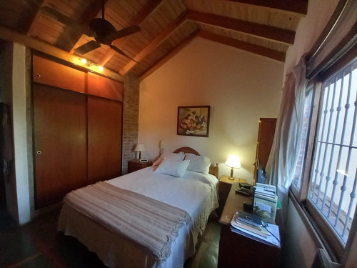 Casa Con Buen Terreno En La Merced, Beccar