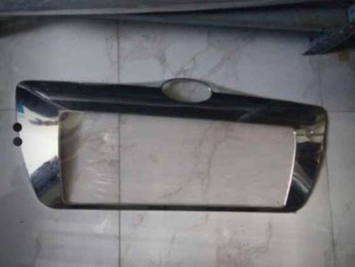 Cobertor Cromado Para Platina Trasera De Hyundai Tucson