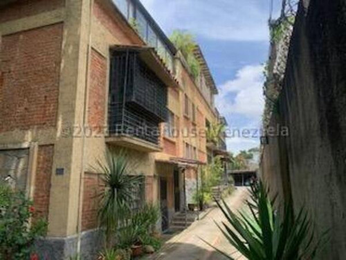 Lindo Y Amplio Apartamento En Alquiler La Castellana Caracas 24-1876