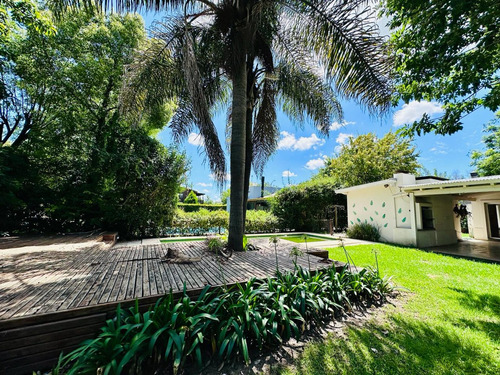 Casa En Venta Barrio Los Abebules Pileta 