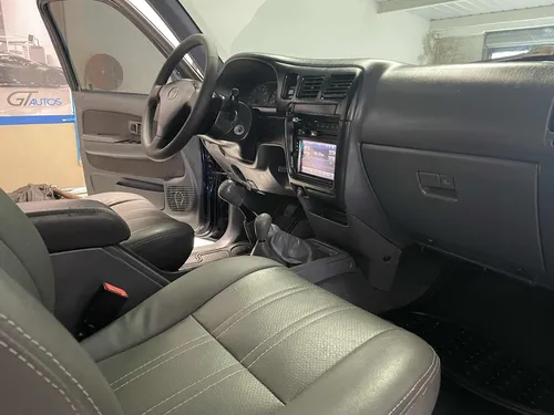 Toyota Hilux 2.4L 4x4 DC