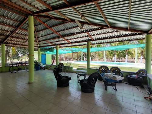 Terreno En Venta En Veracruz Con Casa De Descanso Loc. Palo Gacho.