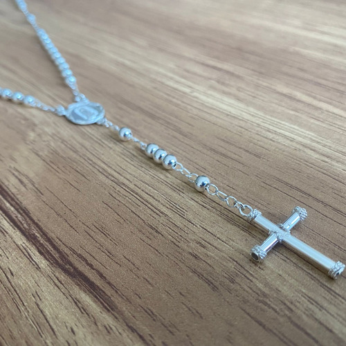 Imagen 4 de 9 de Collar Rosario Cruz Virgen En Plata .925 Agálea Joyería