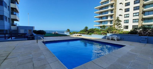 Imagen 24 de 26 de Apartamento - Punta Del Este. Venta. 3 Dormitorios. Vista Al Mar. Puerto Lobos