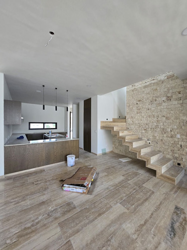 Casa En Venta Ubicada En Moravia Temozón Norte, Entrega Inmediata