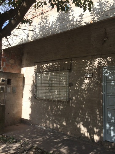 Imagen 7 de 8 de Casa Y Locales A La Venta.-