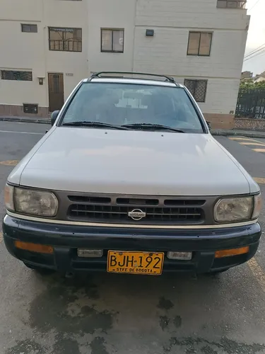 Nissan Pathfinder Con Gas