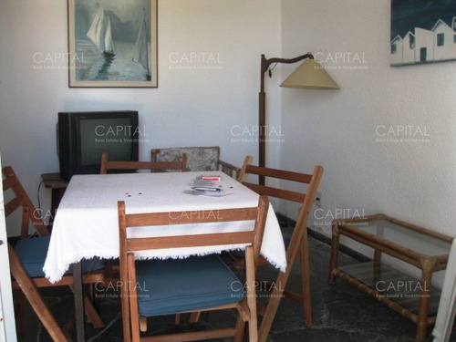 Imagen 6 de 16 de Casa En Península 6 Dormitorios Y Servicio