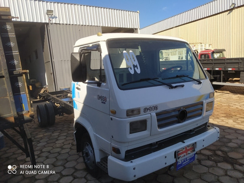 Imagem 2 de 3 de Volkswagen 8-140