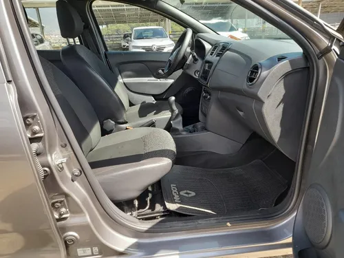 Renault Logan 1.6 Authentique / Life