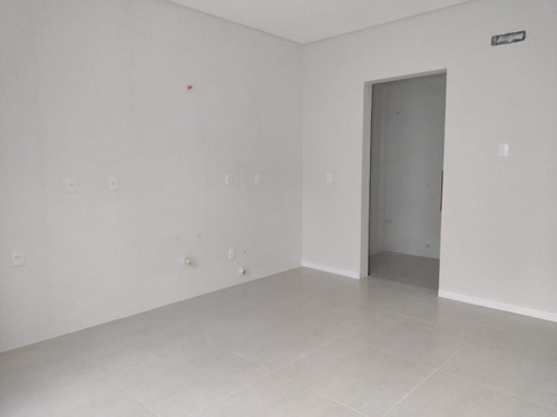 Imagem 7 de 14 de Sobrado Geminado No Saguaçú Com 2 Quartos Para Venda, 126 M² - Kr939