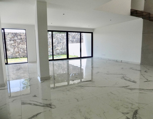 Imagen 4 de 14 de Casa De Lujo En Venta En El Condominio Puerta Las Lomas.