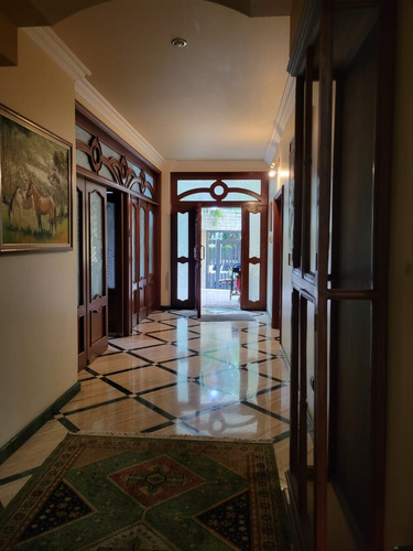 Lj. Venta Lujosa Quinta Urb. Cantarrana - Maracay Aragua