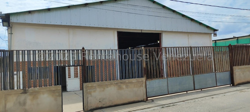 Galpónes Comercial En Venta En Zona Industrial 2 Barquisimeto Lara -- %%m-c-t%% Cod. 23 Guion 2 1 9 7 9
