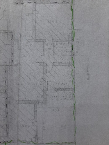 Imagen 5 de 5 de Duplex De 3 Ambientes A Reciclar Con Cochera En Venta - Moron Centro