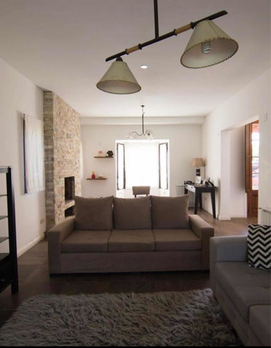 Imagen 4 de 13 de Alquiler Casa Barrio El Centauro