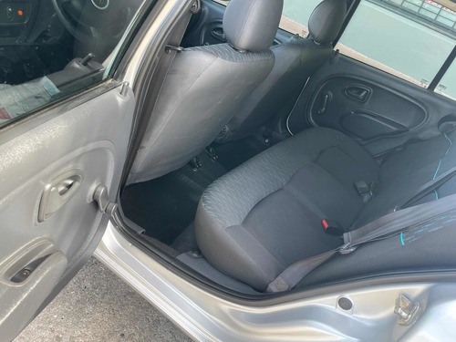 Imagen 12 de 16 de Renault Clio 2014 1.2 Mio Confort Abs Abcp