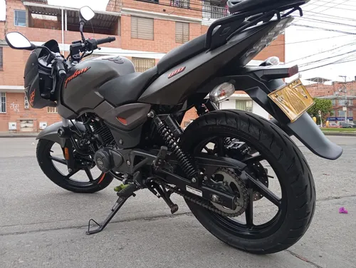 Moto Bajaj Pulsar 180 Fi Neon 2022