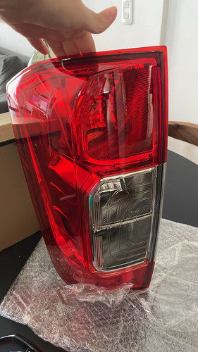 Optica Trasera Nissan Frontier 2015 16 17 18 19 20 21 22 23 Izquierdo Rojo