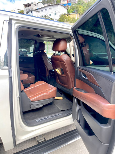 Cadillac Escalade ESV 6.2 Premium 8 Pasajeros At