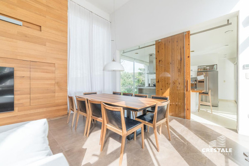 Casa 3 Dormitorios Muy Amplios En Venta - Kentucky, Funes
