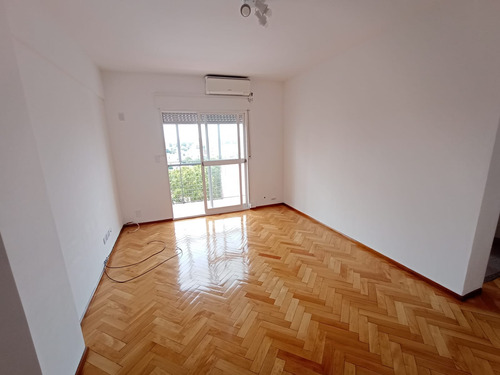 Departamento De 2 Ambientes En Venta En B.santa Rita