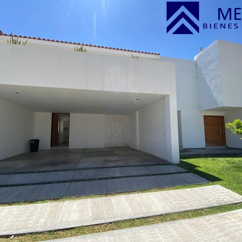 Casa En Venta En Fracc. Haciendas Campestre Durango