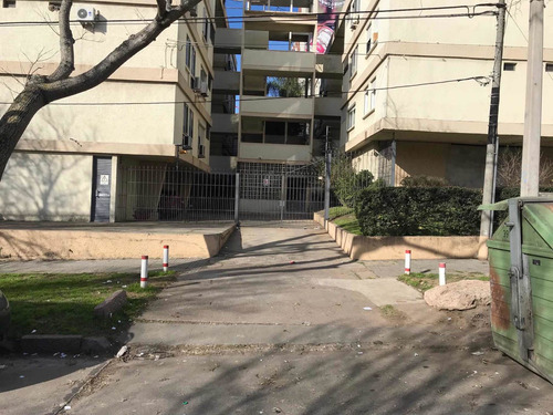 Cocheras En Avenida Italia Y Dessalines ,alquilo $3.000