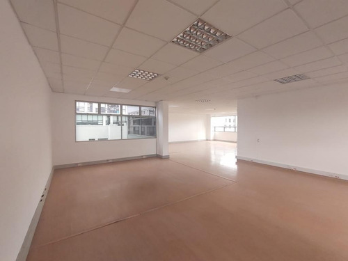 Imagen 8 de 17 de Edificio En Arriendo En Bogotá El Lago. Cod 102337