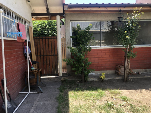 Vende 2 Casas Total 6 Dorm, 3 Baños, 2 Cuadras Metro El Bosq