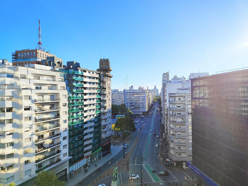 Venta De Oficina En Torre El Gaucho Piso 10 Luminosa!