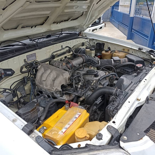 Imagen 13 de 16 de Mazda Bt-50 4x4 Sincronica 2009