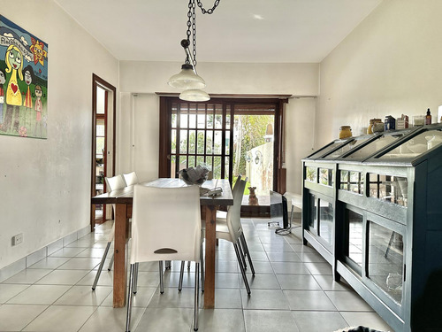Espectacular Casa En Acassuso De Av. Libertador Al Rio.