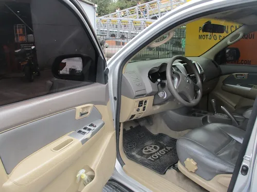 Toyota Fortuner Sr5 4x2 2700cc At Aa