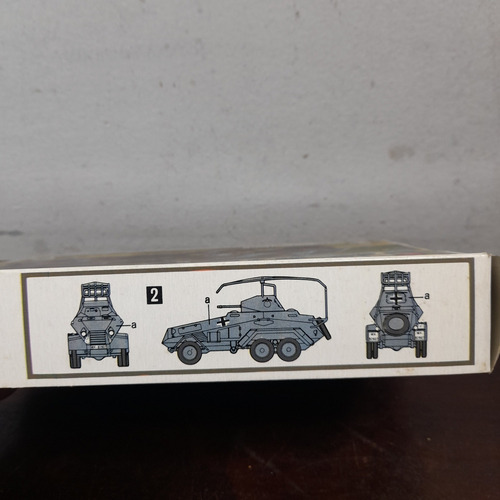 Imagem 3 de 6 de Plastimodelo Matchbox 40085 1:76 Carro Alemão Ww2 Duas Cores
