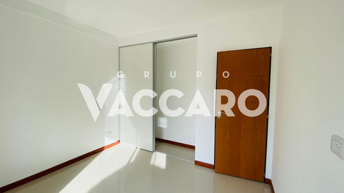 Imagen 6 de 21 de Venta Departamento Con Jardín En Barrio Cerrado Moreno