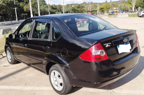 Imagem 3 de 6 de Ford Fiesta 1.0 Sedan Flex Completo