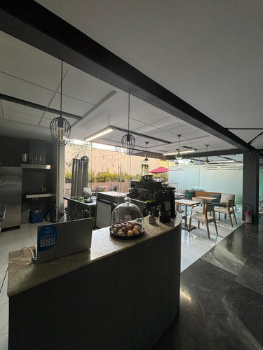 Oficina Renta, Novo Emerald Business And Health Center.