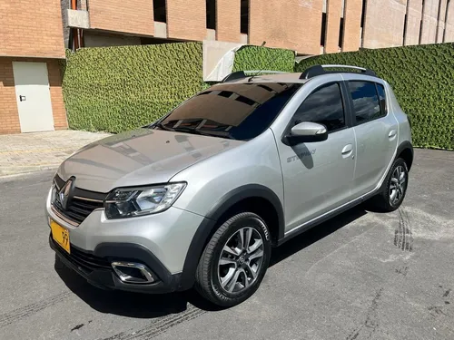 Renault Stepway 1.6 Intense Automática