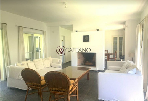 Imagen 2 de 13 de Casa A 500 Mts Del Mar! - La Barra Montoya