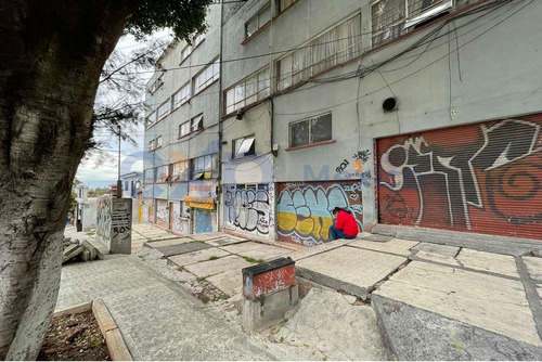 Edificio En Venta Cuenta Con 14 Departamentos Y 10 Locales, 