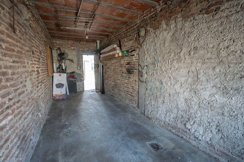 Venta De Casa Multifamiliar En Ituzaingó