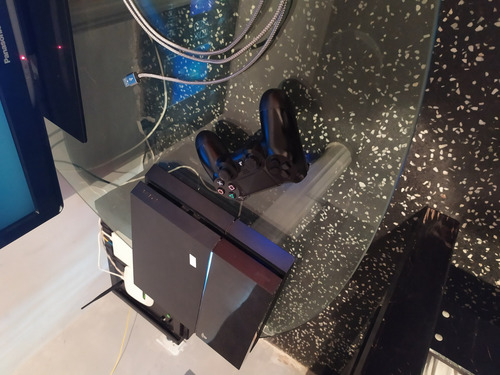 Play Station 4
