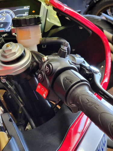 Imagen 11 de 25 de Moto Mv Agusta Superveloce 800 Con Adicionales