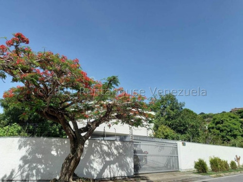 Venta De Excelente Casa Con Ascensor En Urb. Prados Del Este Mls #22-16433 Mnh