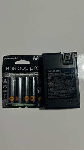 Carregador De Pilhas Panasonic Com 4 Pilhas Aa Eneloop Pro