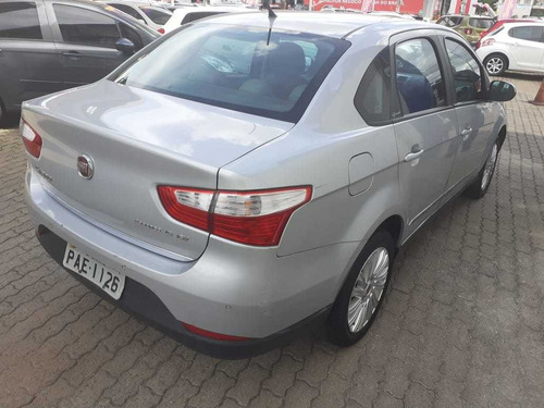 Fiat Grand Siena Essence 1.6 16v (flex)