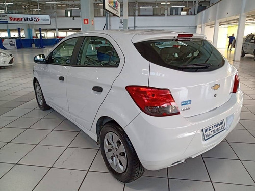 Imagem 3 de 10 de Chevrolet Onix 1.0 Mpfi Joy 8v Flex 4p Manual