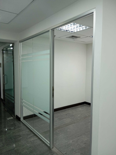 Oficina / Alquiler / Urb.: Los Palos Grandes / 140 Mts2