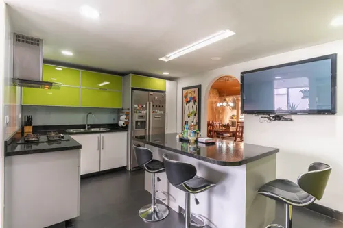 Apartamento En Venta En El Chicó. Cod V15687
